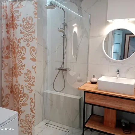 Dlugie Ogrody Garden Gates 公寓 *