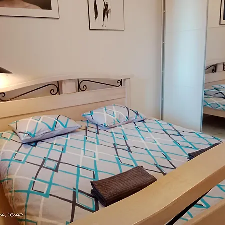 公寓 Dlugie Ogrody Garden Gates *